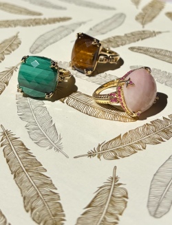 Hilary Joy Couture ニューヨーク発、世界を旅して出会った天然石が生み出す一点物のジュエリー。身に着けられるアート。